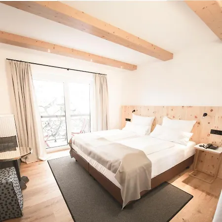 & Tiroler Buam Hotell