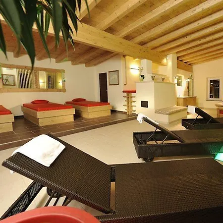 Hotell & Tiroler Buam 4*
